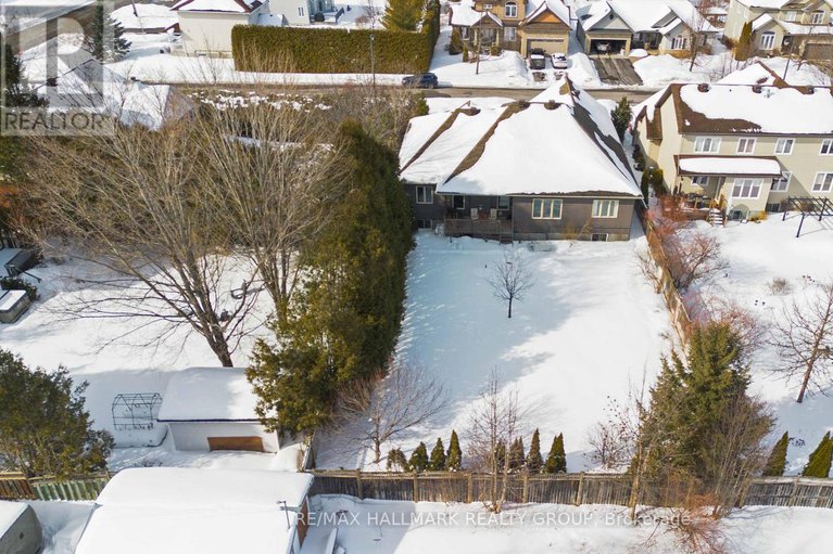 29399472/84-chanonhouse-drive/richmond/ottawa/ontario/K0A2Z0_35