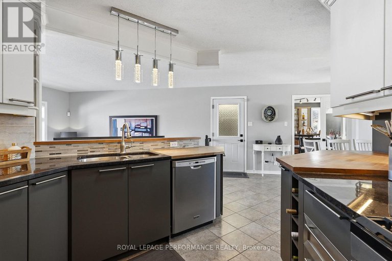 29428565/66-faucher-boulevard/casselman/casselman/ontario/K0A1M0_8