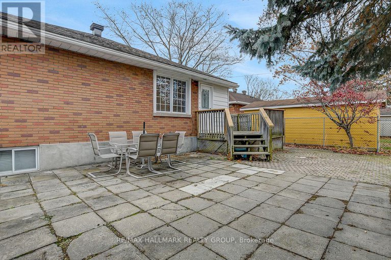 29145241/13-dunham-street/cardinal-heights/ottawa/ontario/K1J7L5_42