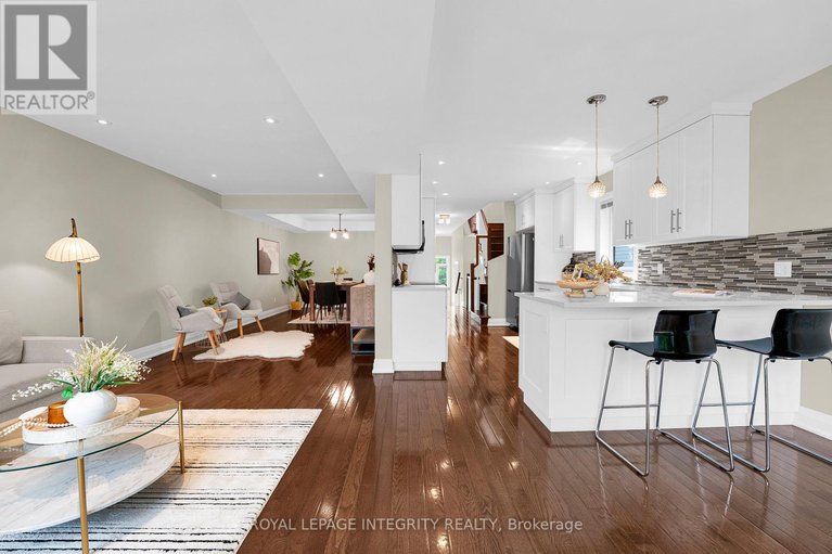 29259565/a-251-glynn-avenue/overbrookcastle-heights/ottawa/ontario/K1K1S2_15