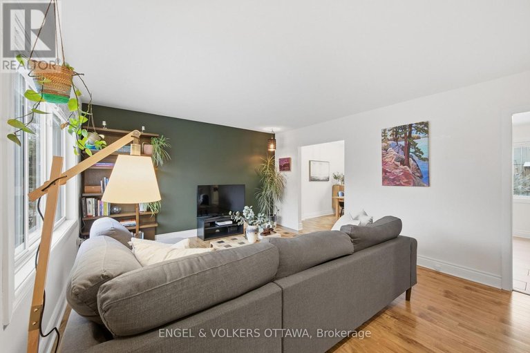 29460829/483-prince-albert-street/overbrookcastle-heights/ottawa/ontario/K1K1Y7_4