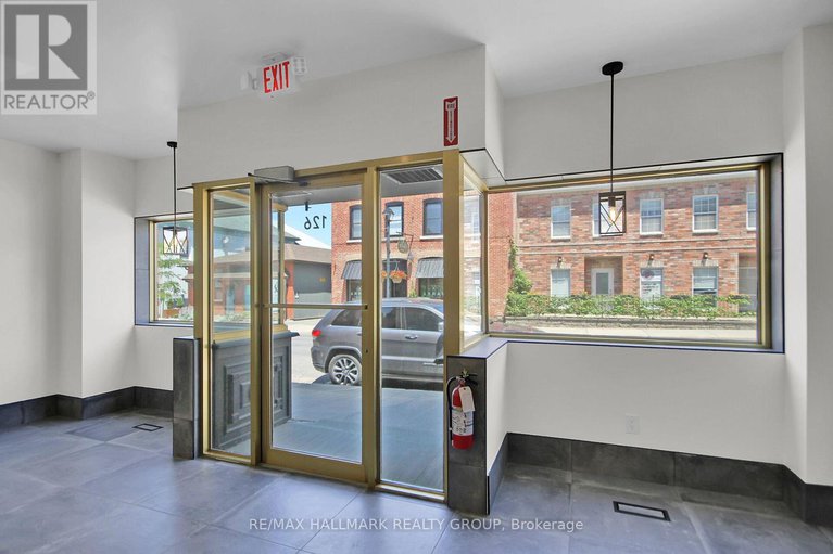 28596627/128-126-128-prescott-street/kemptville/north-grenville/ontario/K0G1J0_29