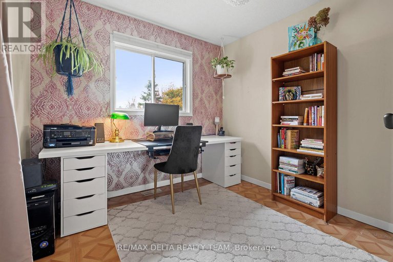 29027836/1099-des-erables-court/clarencerockland-twp/clarence-rockland/ontario/K4K1K9_21