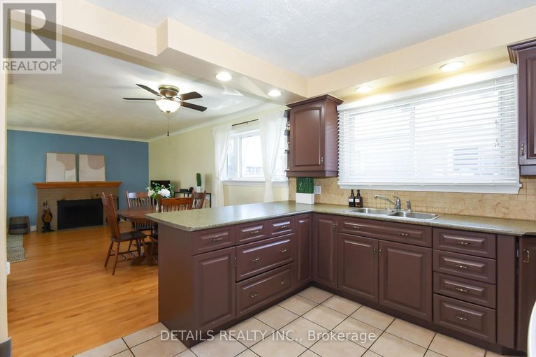 29661613/1222-field-street/bel-air-park/ottawa/ontario/K2C2R2_20