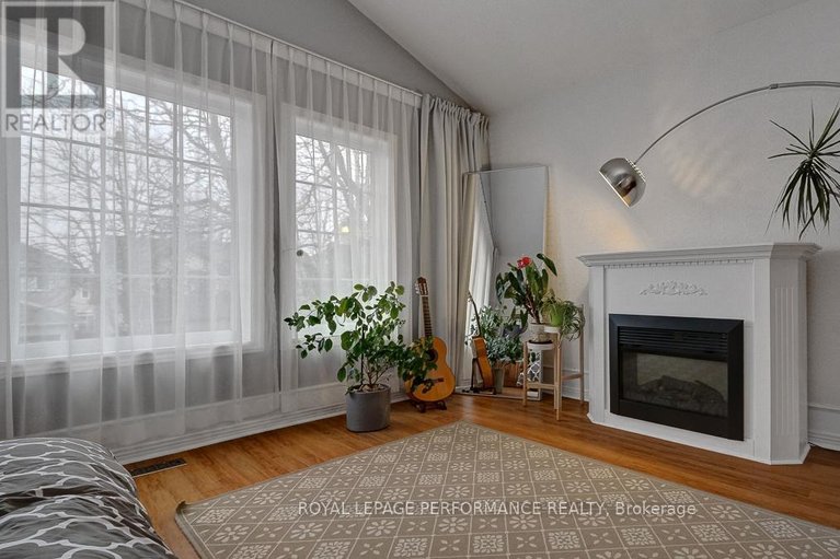 29613809/40-rivergreen-crescent/bridlewood/ottawa/ontario/K2M2W9_16