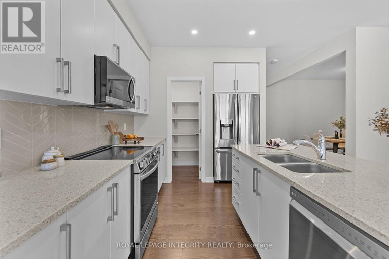 28893902/893-sendero-way/remainder-of-stittsville-area/ottawa/ontario/K2S2W8_9