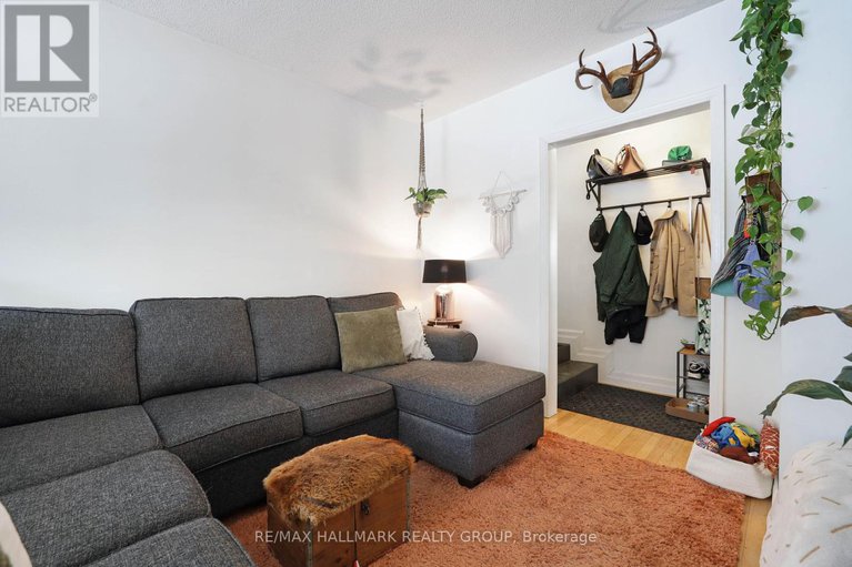28431922/208-210-renouf-avenue/overbrook/ottawa/ontario/K1K3T1_26