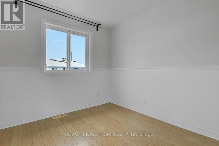 29253147/47-mcdermot-court/katimavik/ottawa/ontario/K2L3V5_28