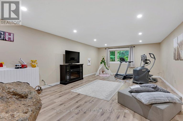 28946192/139-sheil-drive/drummondnorth-elmsley-north-elmsley-twp/drummondnorth-elmsley/ontario/K7H0G7_27