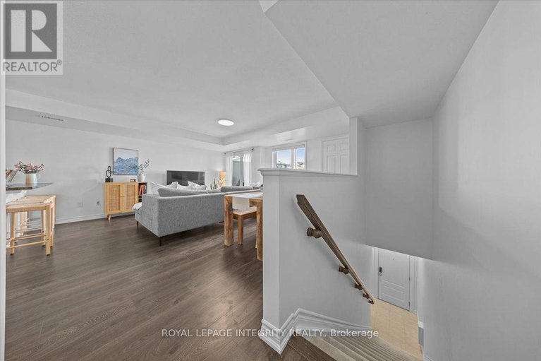 29615081/78-lyrid-private/half-moon-bay/ottawa/ontario/K2J6N3_3