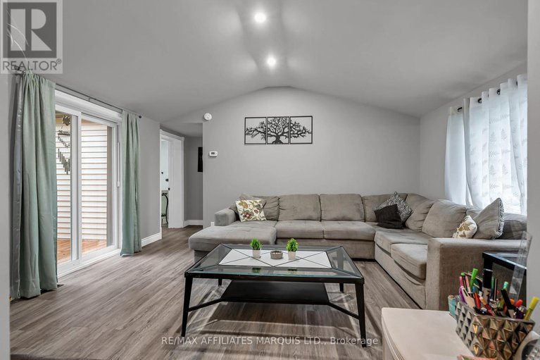 28975262/21895-seguin-mill-street/north-glengarry-kenyon-twp/north-glengarry/ontario/K0B1H0_5