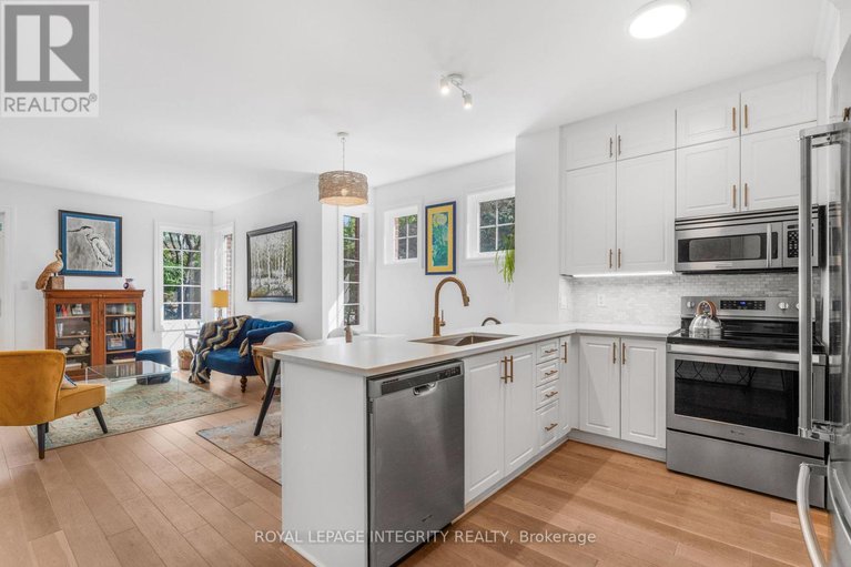 28878619/h-17-melrose-avenue-n/hintonburg/ottawa/ontario/K1Y1T8_7