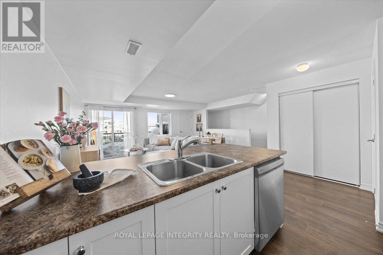 29324940/78-lyrid-private/half-moon-bay/ottawa/ontario/K2J6N3_20