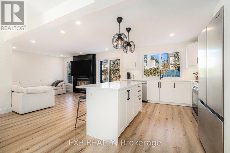 28268546/16-weybridge-drive/cedargrovefraserdale/ottawa/ontario/K2J2X2_10