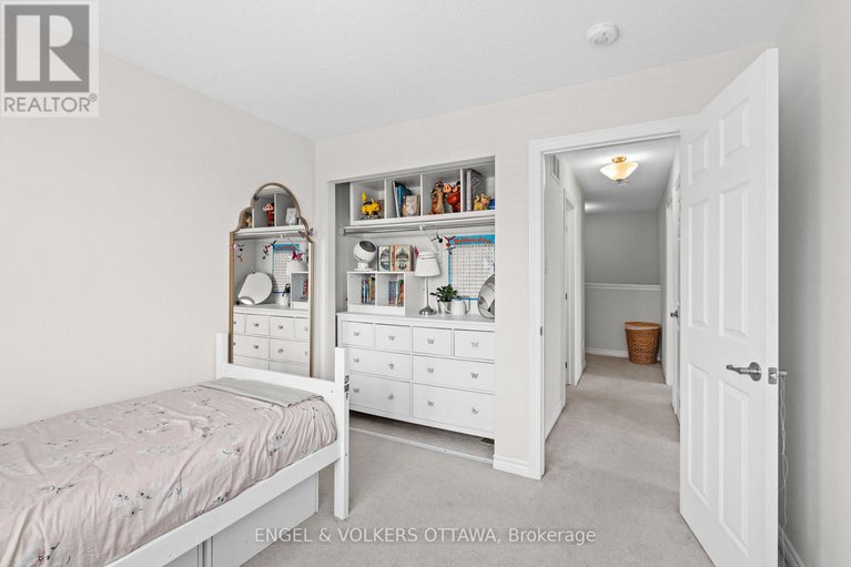 29055765/349-pumpkinseed-crescent/half-moon-bay/ottawa/ontario/K2J6K1_35