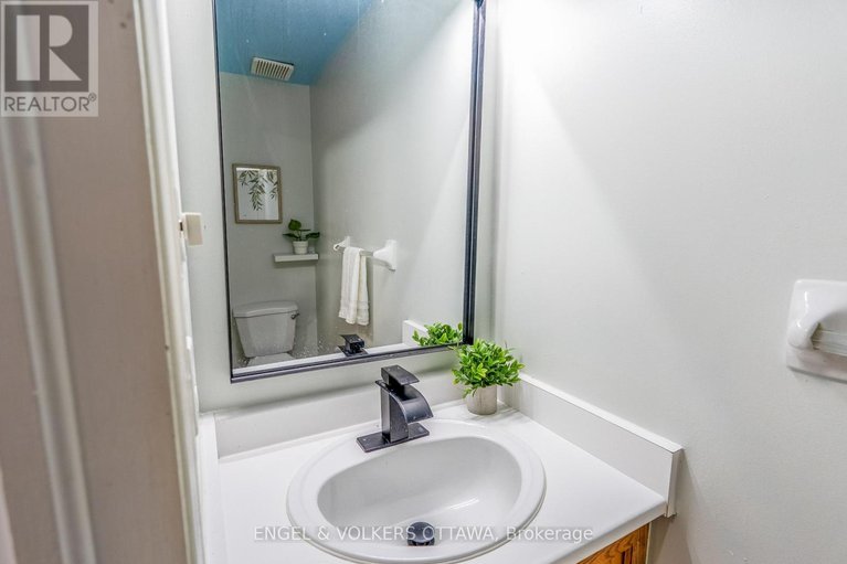 28241541/34-baton-court/katimavik/ottawa/ontario/K2L4C8_12