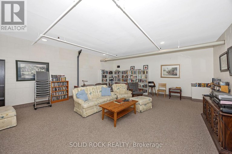 28616169/1465-baseline-road/copeland-park/ottawa/ontario/K2C3L9_30