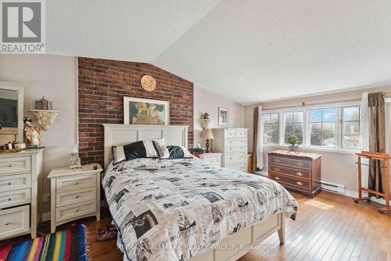 28534740/431-blake-boulevard/vanier/ottawa/ontario/K1K1A9_24