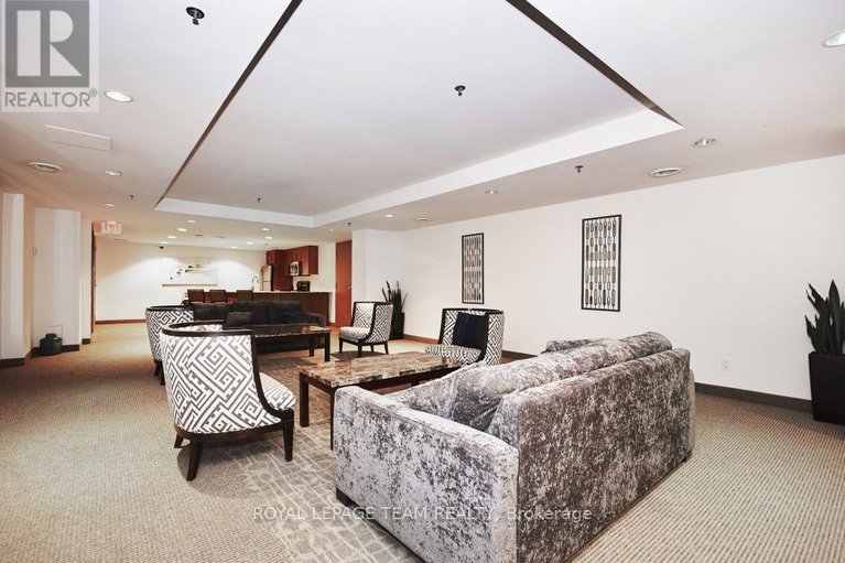 29517496/1303-242-rideau-street/sandy-hill/ottawa/ontario/K1N0B7_8