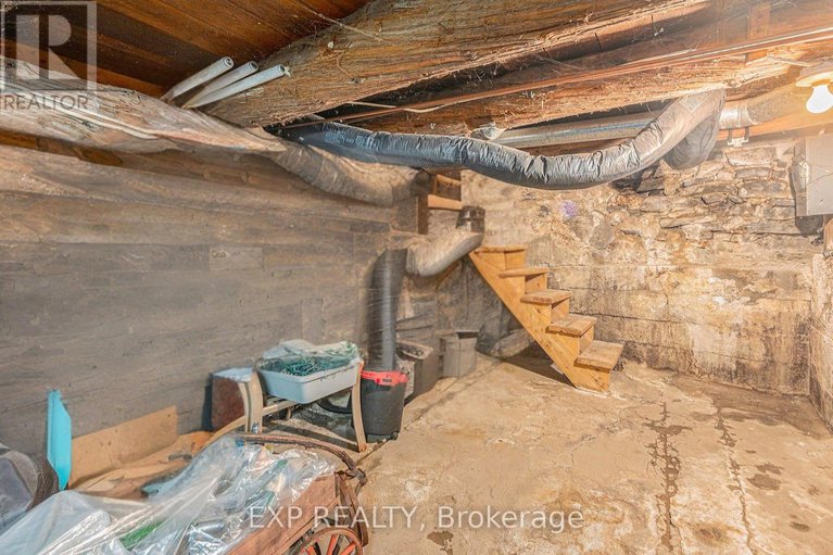 29284748/113-115-richey-street/almonte/mississippi-mills/ontario/K0A1A0_27