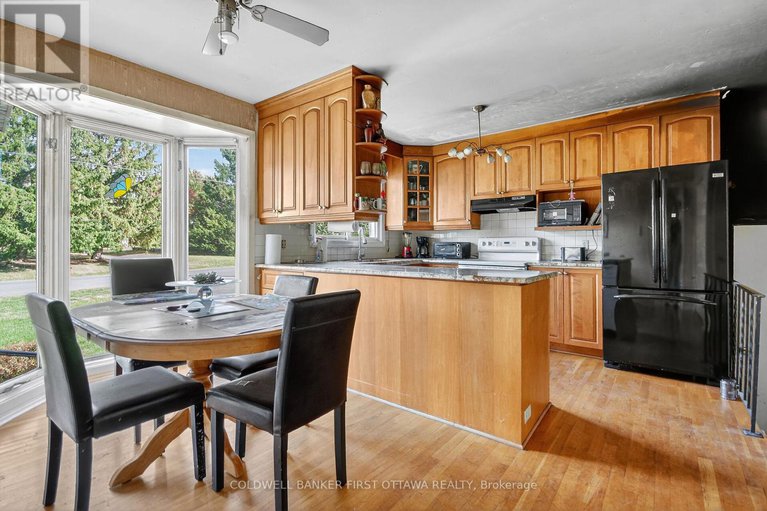 28956682/5228-mclean-crescent/manotick-long-island-nicholls-island/ottawa/ontario/K4M1G2_12