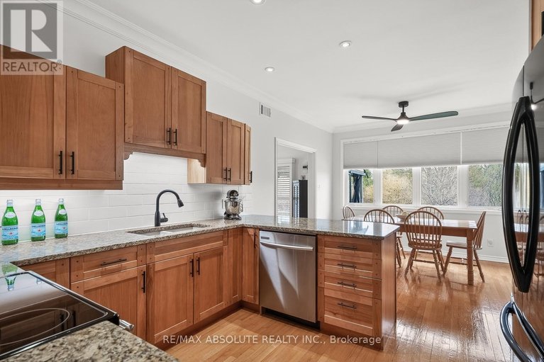 29681190/1801-rocklane-drive/kanata-north-west/ottawa/ontario/K2W1B5_17