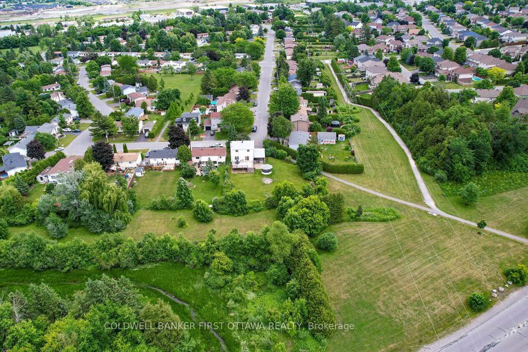 28490443/22-poole-creek-crescent/fringewood/ottawa/ontario/K2S1G4_40