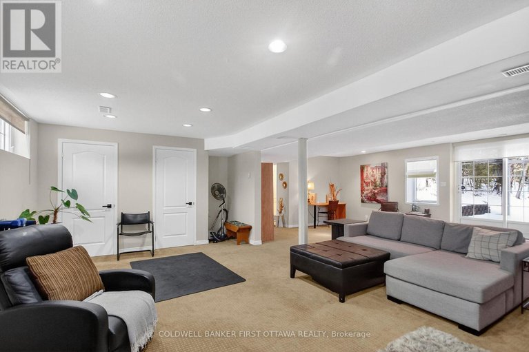 29480327/2960-ernside-crescent/cumberland-estates/ottawa/ontario/K4C1B6_28