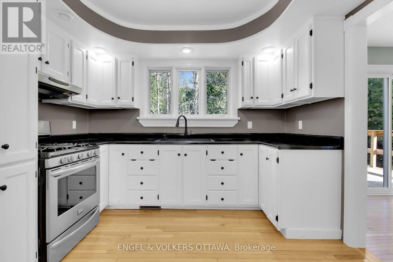 28271751/4715-kelso-street-e/augusta-twp/augusta/ontario/K0E1T0_14
