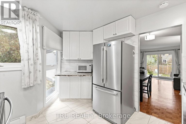 29068973/37-24-compata-way/blackburn-hamlet-south/ottawa/ontario/K1B4W9_13