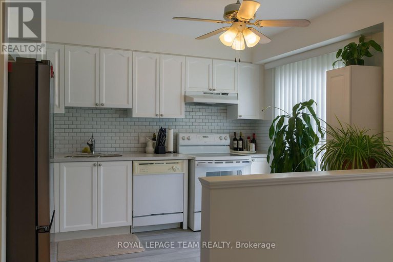 29399139/20-heartleaf-private/hunt-club-parkgreenboro/ottawa/ontario/K1T3Z9_18