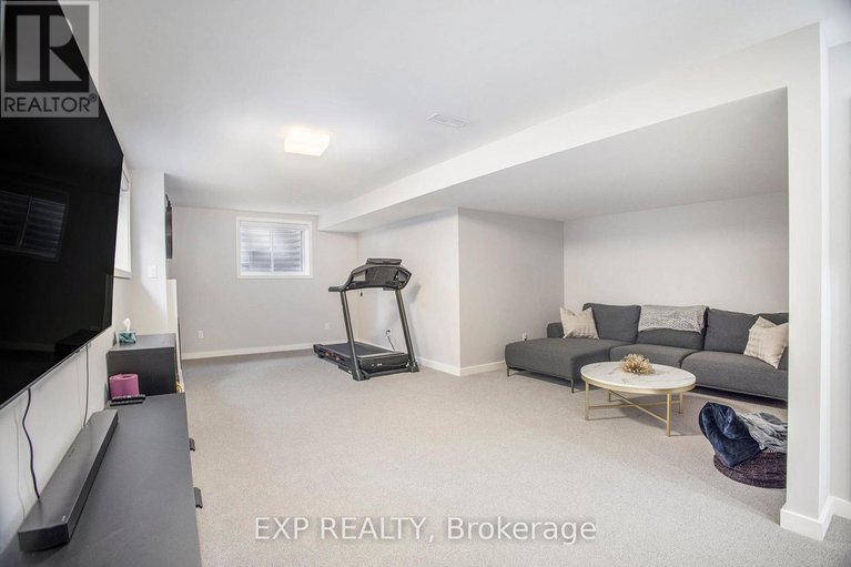 29526070/1022-lunar-glow-crescent/riverside-southgloucester-glen/ottawa/ontario/K4M0J9_21