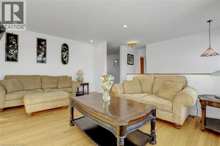 29413855/31-bellfield-street/ottawa/ontario/K2B6K7_10