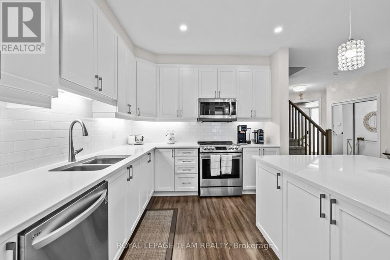 28512161/1135-apolune-street/half-moon-bay/ottawa/ontario/K2J6N8_11