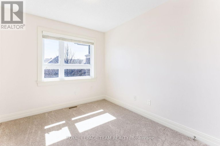 28574425/121-woodhurst-crescent/stittsville-south/ottawa/ontario/K2S0T4_31