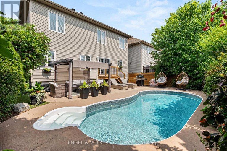 29512841/407-landswood-way/stittsville-south/ottawa/ontario/K2S0A3_43