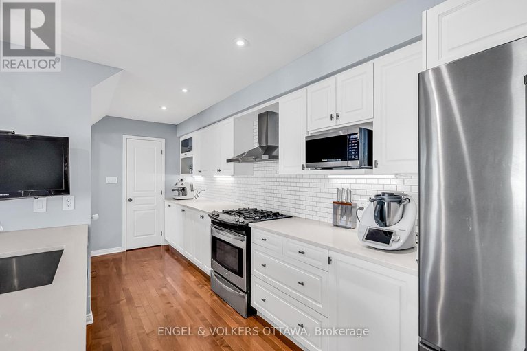 28244397/2635-half-moon-bay-road/stonebridge/ottawa/ontario/K2J0Y9_16