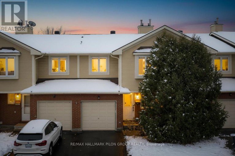 29117905/420-valade-crescent/fallingbrookpineridge/ottawa/ontario/K4A2W2_1