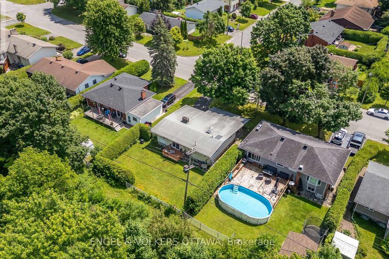28589619/941-cromwell-drive/riverside-park/ottawa/ontario/K1V6K3_26