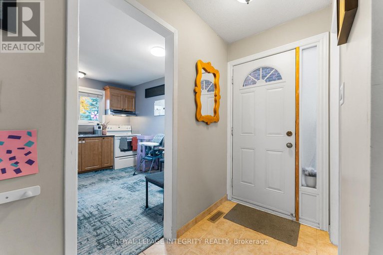 29064817/45-wessex-road/on-the-green/ottawa/ontario/K2J1X2_3