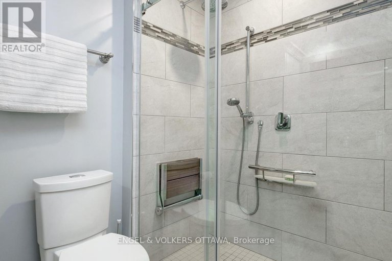28836978/6-stockport-private/ottawa-centre/ottawa/ontario/K2P2J3_25