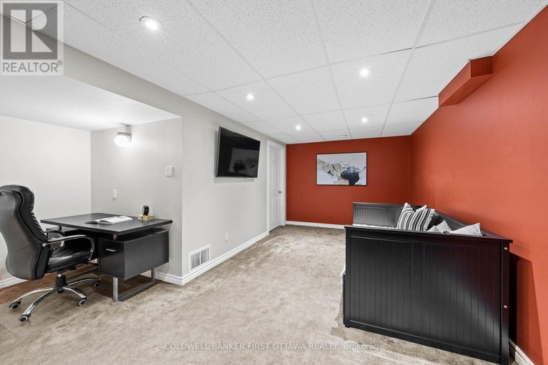 29655713/2176-sunset-cove-circle/half-moon-bay/ottawa/ontario/K2J0T9_26