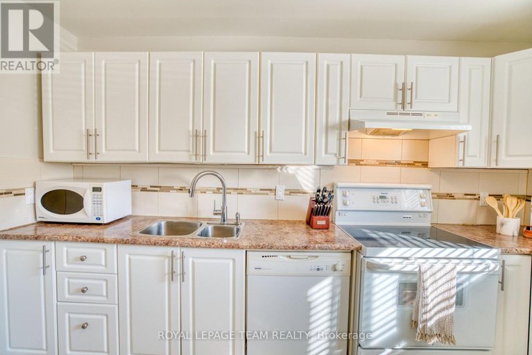 29497051/171-mcclintock-way/katimavik/ottawa/ontario/K2L2A5_6