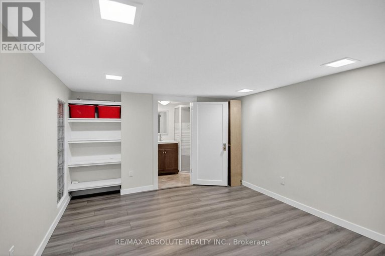 29171817/147-longpre-street/vanier/ottawa/ontario/K1L7J5_30