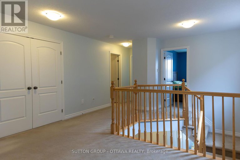 28230051/654-moorpark-avenue/emerald-meadowstrailwest/ottawa/ontario/K2M0H8_14