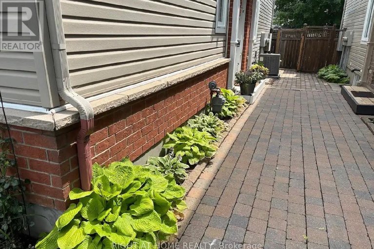 29585167/d-29-cresthaven-drive/barrhaven-east/ottawa/ontario/K2G6T8_3