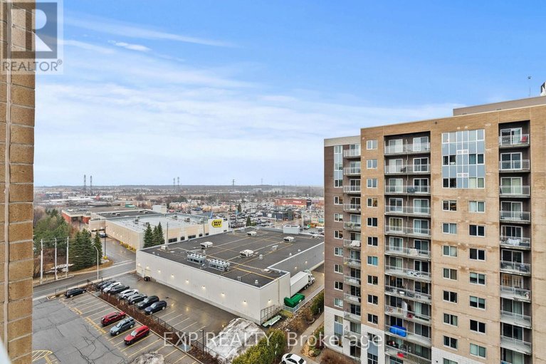 29557757/1006-330-titan-private/borden-farmstewart-farmcarleton-heightsparkwood-hills/ottawa/ontario/K2G1G3_18