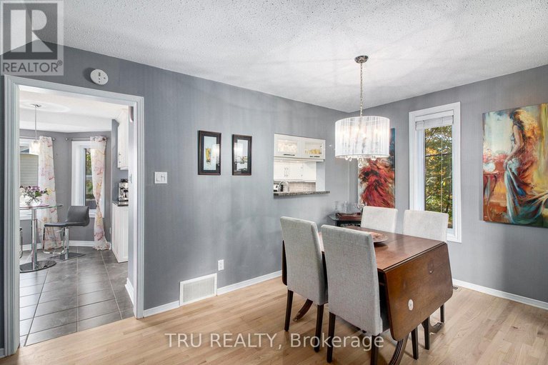 28954412/1132-chimney-hill-way/beacon-hill-south/ottawa/ontario/K1J8Z6_9