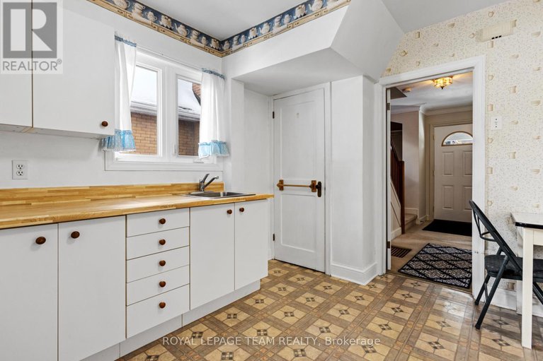 29327358/242-fairmont-avenue/civic-hospital/ottawa/ontario/K1Y1X9_14