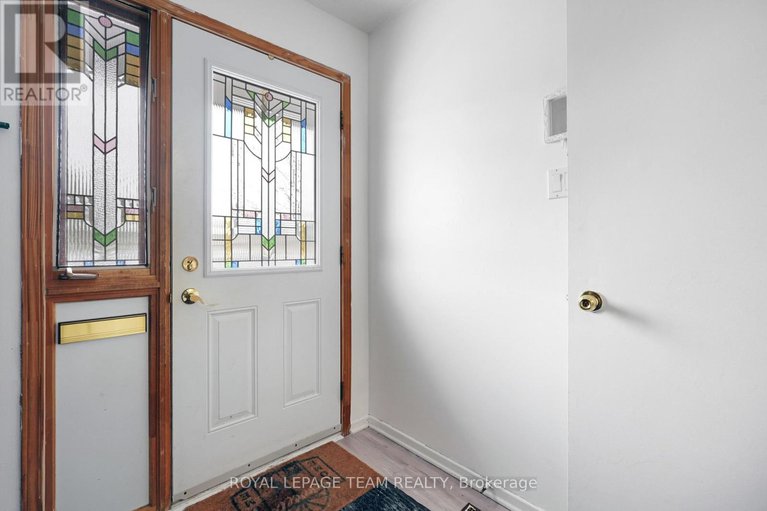 29239172/1807-meadowbrook-road/pineview/ottawa/ontario/K1B4W6_4